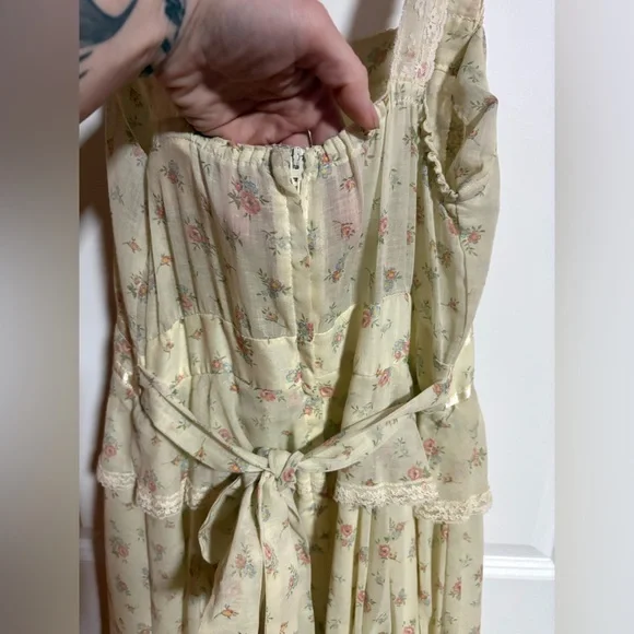 Vintage 70’s Cream Floral Gunne Sax Prairie Dress - Picture 4 of 8